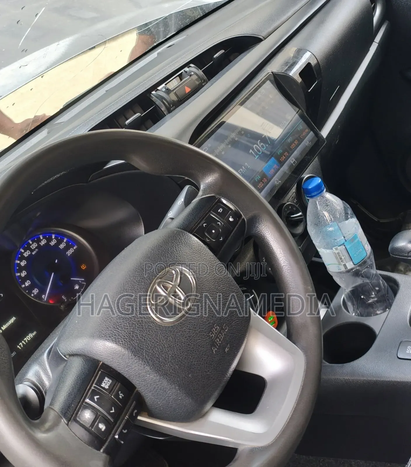 Toyota Hilux 2018 Gray