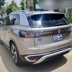 Volkswagen ID.6 2024 Gray