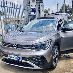 Volkswagen ID.6 2024 Gray