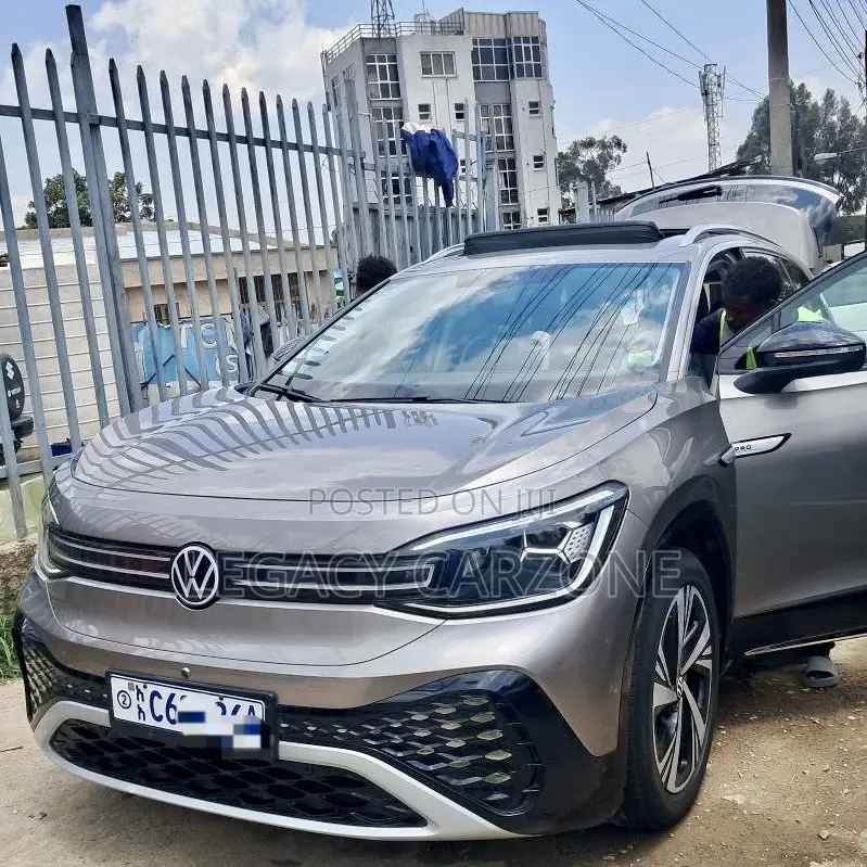 Volkswagen ID.6 2024 Gray