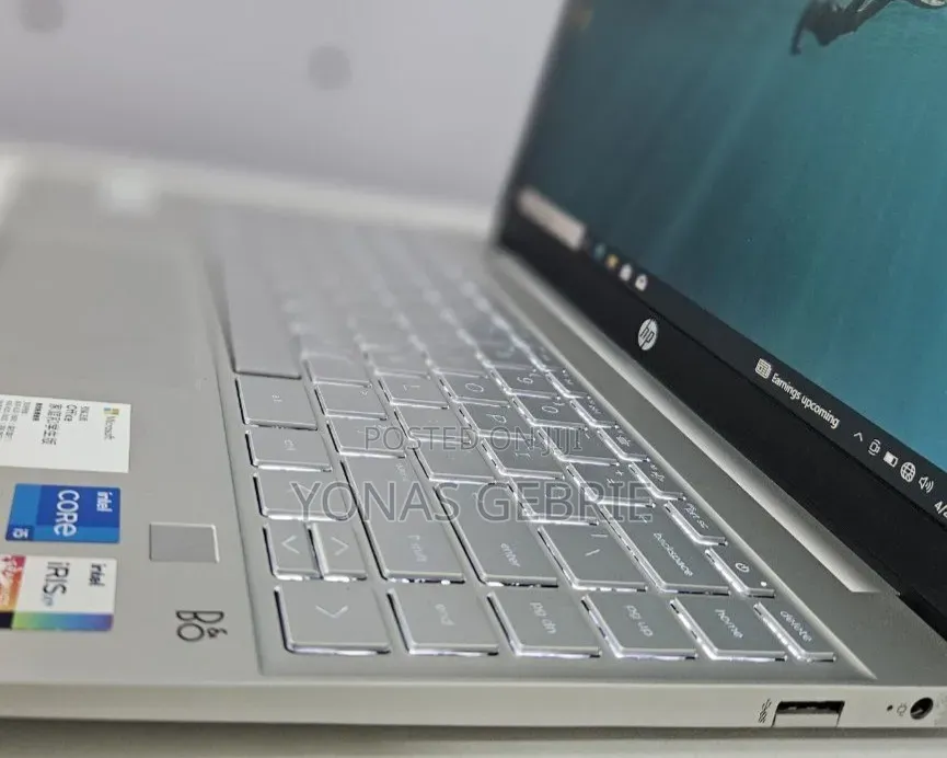 New Laptop HP Pavilion 13 8GB Intel Core i5 SSD 512GB