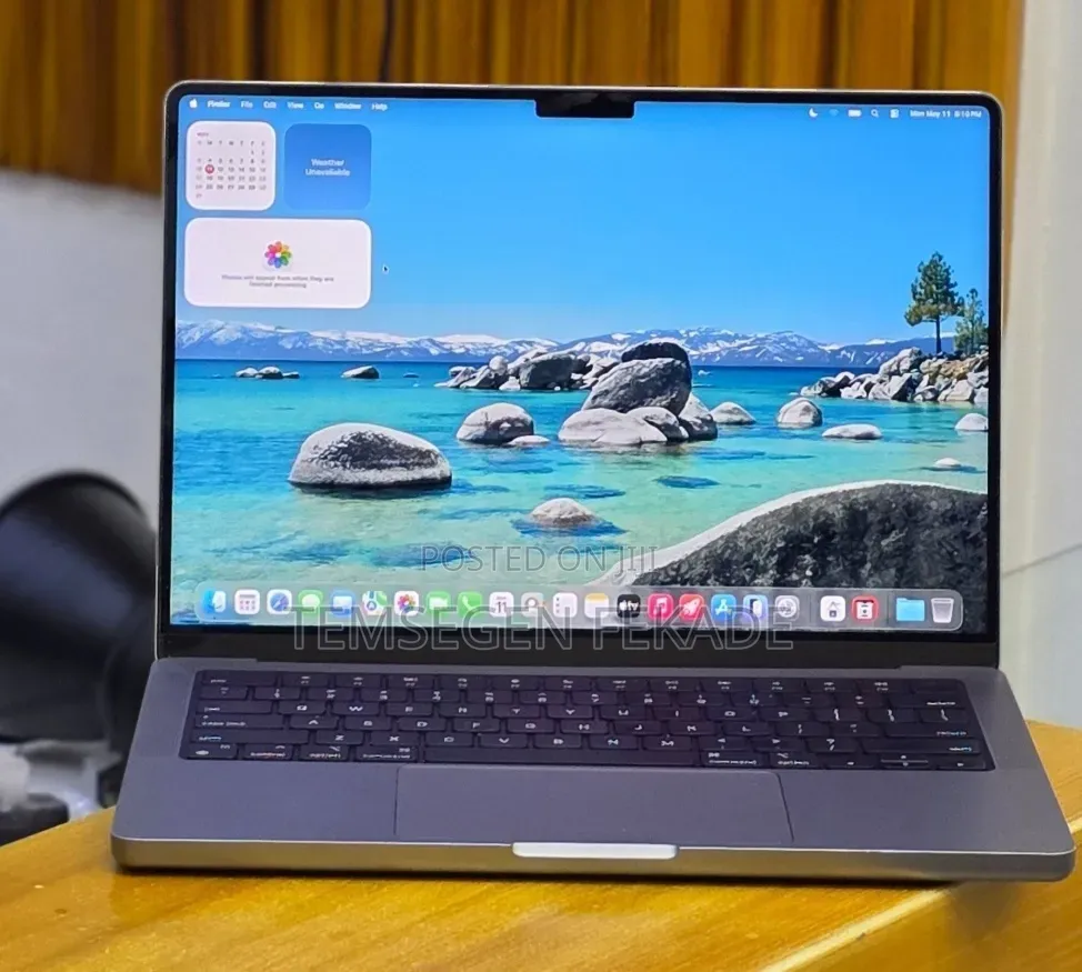 New Laptop Apple MacBook Pro 2020 M1 16GB Apple M1 Pro SSD 1T