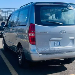 Hyundai Starex 2015 Silver