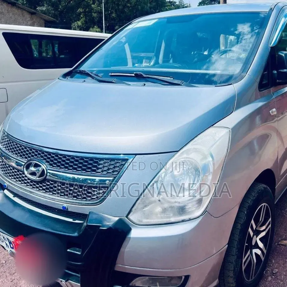 Hyundai Starex 2015 Silver