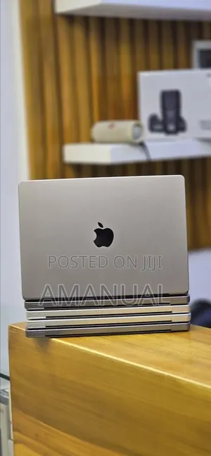 New Laptop Apple MacBook Pro 2021 M1 16GB Apple M1 Pro SSD 512GB