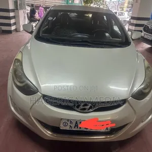 Hyundai Elantra 2013 Silver