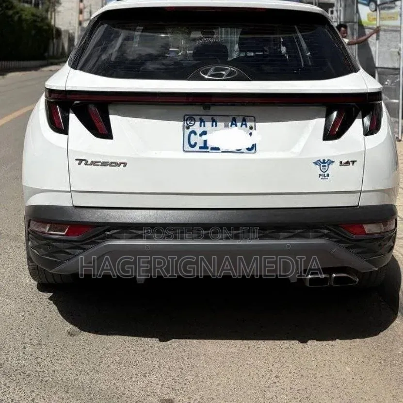 Hyundai Tucson 2022 White