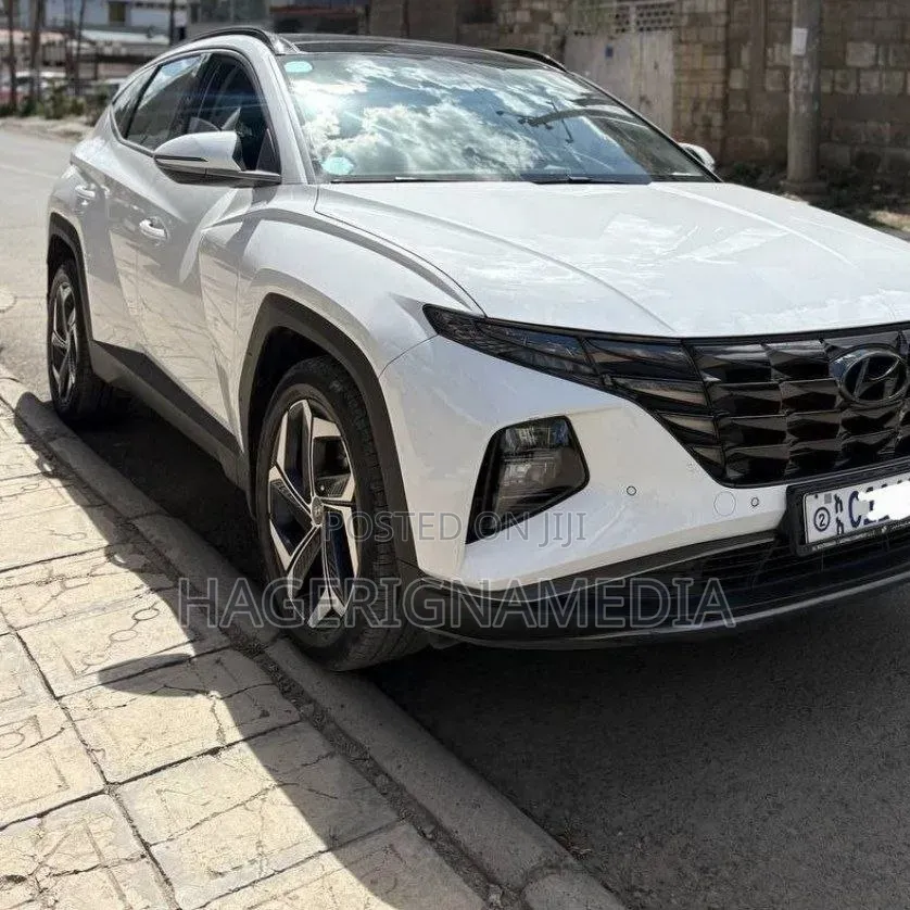Hyundai Tucson 2022 White