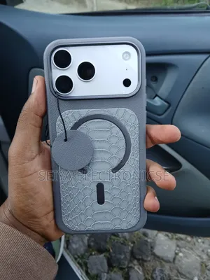 iPhones 17pro Max Leather Case Wireless Charging Capability