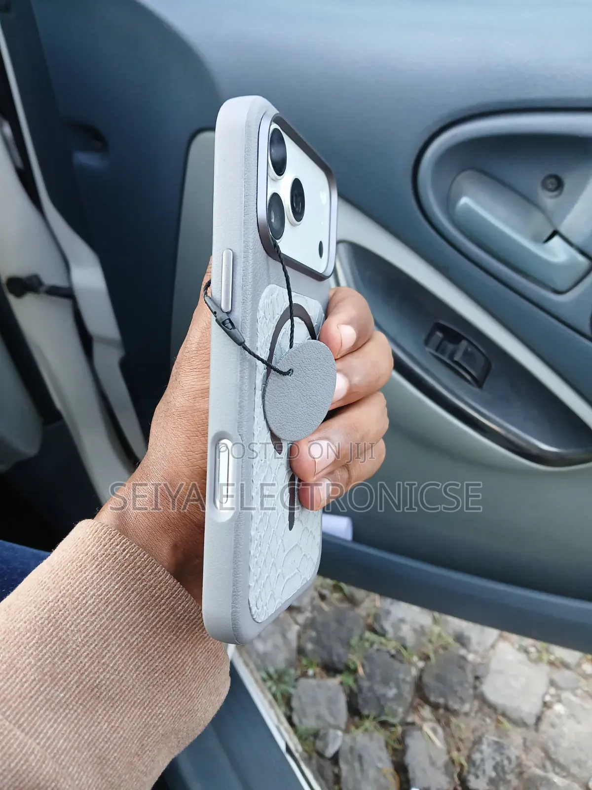 iPhones 17pro Max Leather Case Wireless Charging Capability
