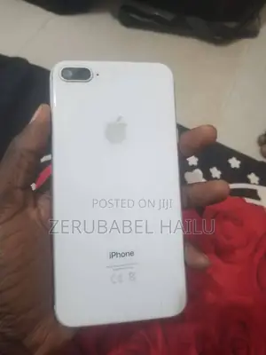 Apple iPhone 8 Plus 64 GB White