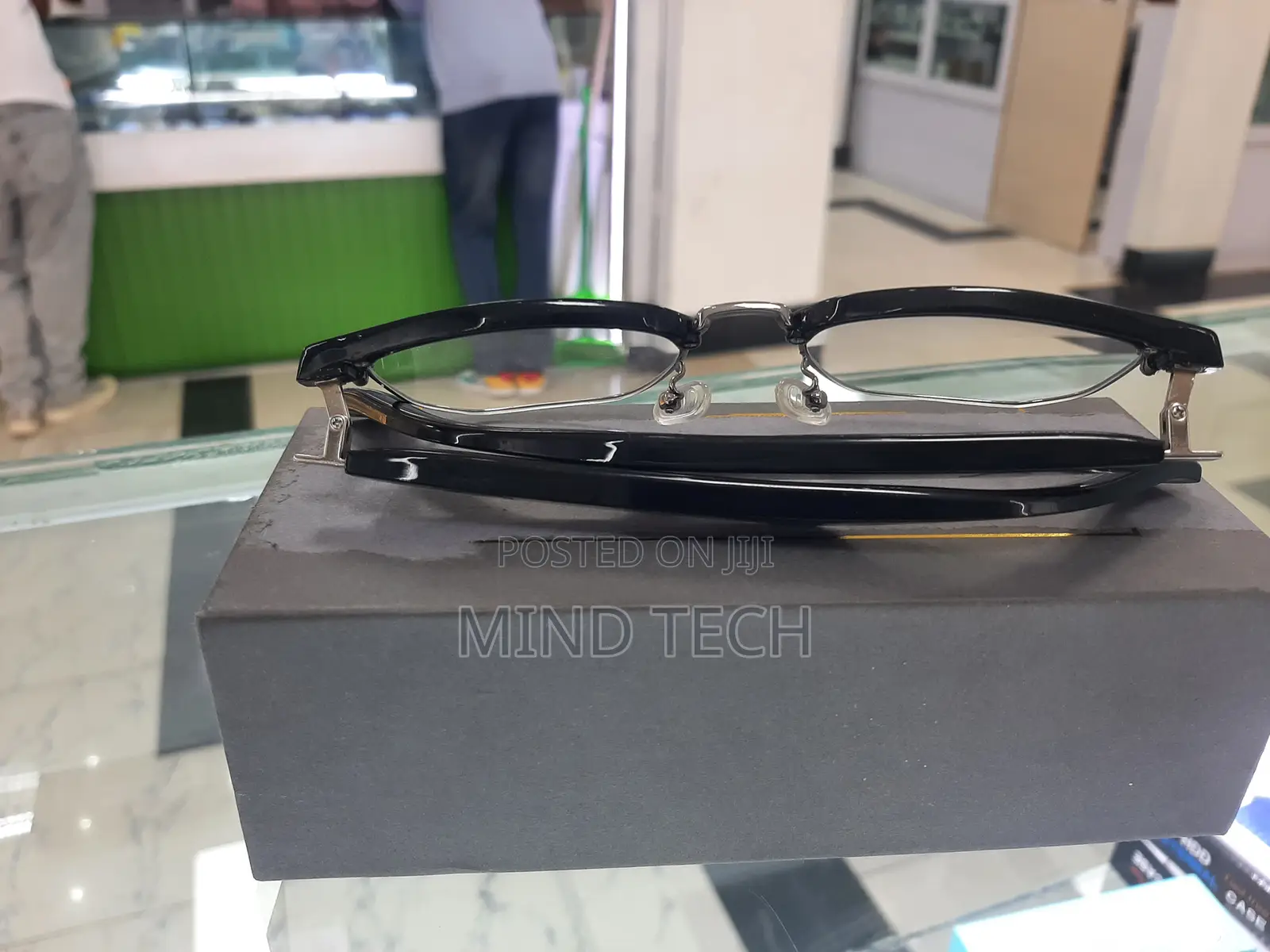 Smart Glass + Speaker