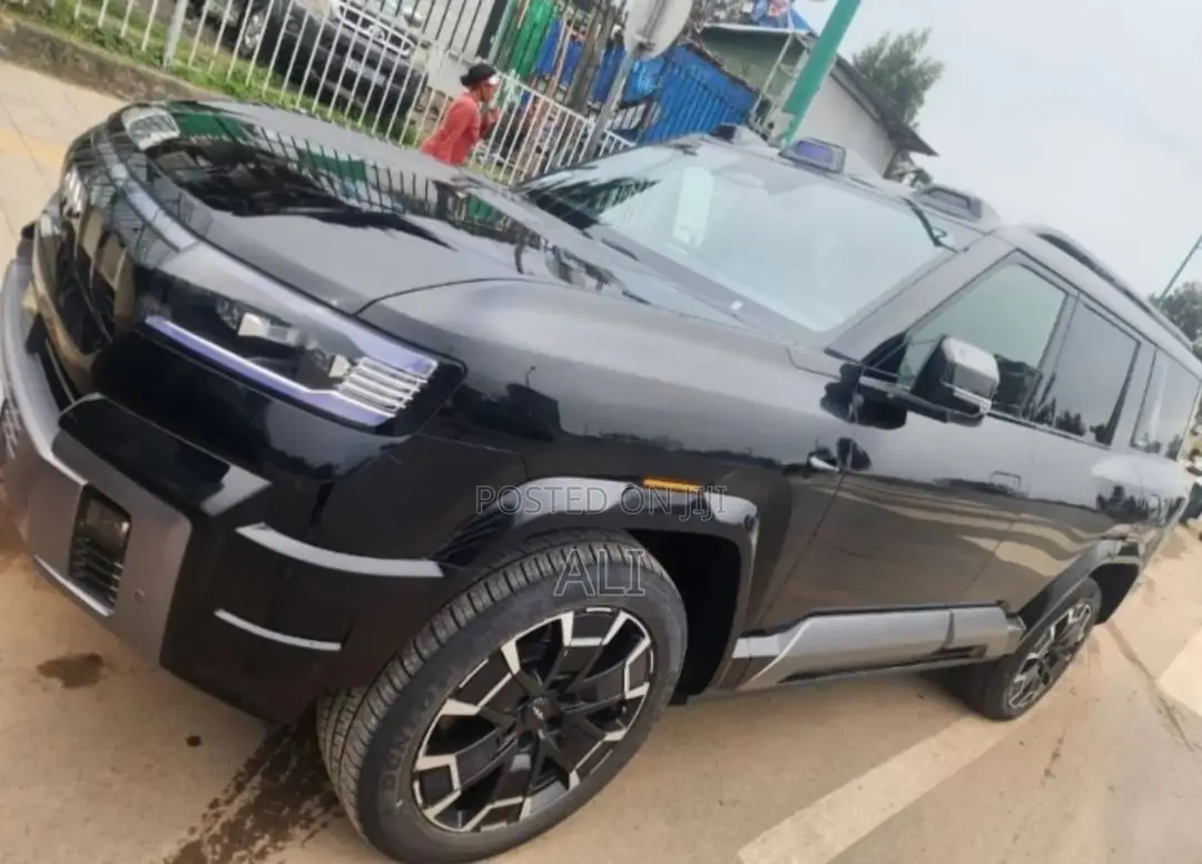 BYD Leopard 8 2.0 Hybrid AWD 2025 Matt Black
