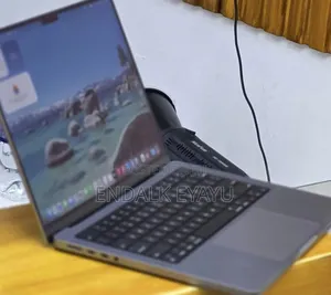 New Laptop Apple MacBook Pro 16GB Apple M1 Pro SSD 1T