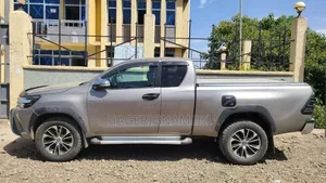 Toyota Hilux 2017 Silver