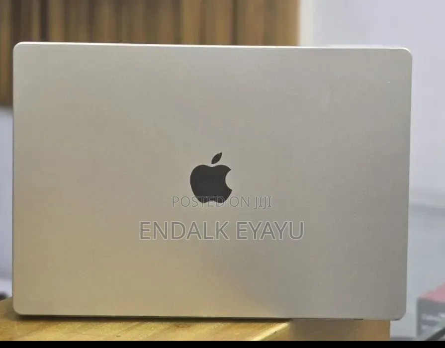 New Laptop Apple MacBook Pro 2021 M1 32GB Apple M1 Pro SSD 512GB