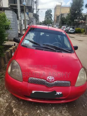 Toyota Vitz 2001 Red