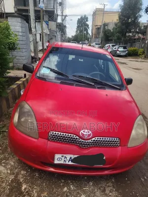 Toyota Vitz 2001 Red