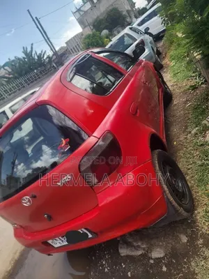Toyota Vitz 2001 Red