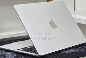 New Laptop Apple MacBook Air 2022 M2 16GB Apple M2 SSD 512GB