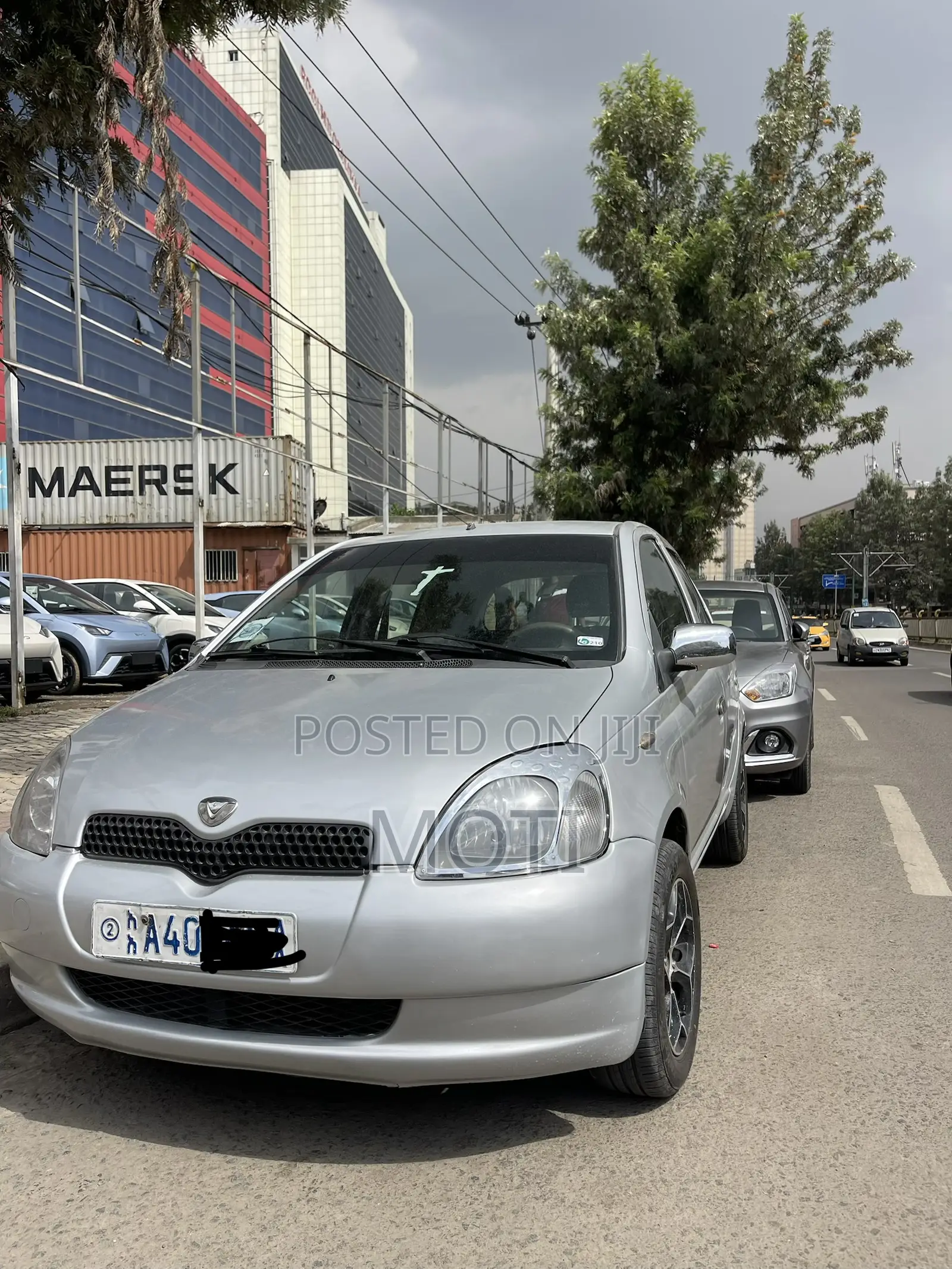 Toyota Vitz 1999 Silver