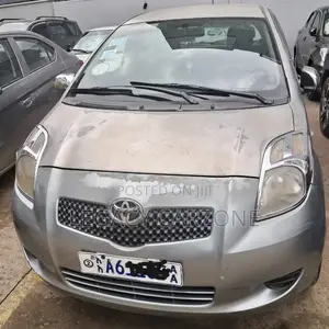 Toyota Yaris 2007 Gray