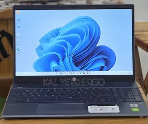 New Laptop HP Pavilion 15 8GB Intel Core i7 SSD 256GB