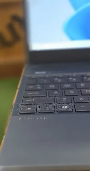New Laptop HP Pavilion 15 8GB Intel Core i7 SSD 256GB
