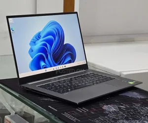 New Laptop HP ZBook 14 32GB Intel Core i7 SSD 512GB