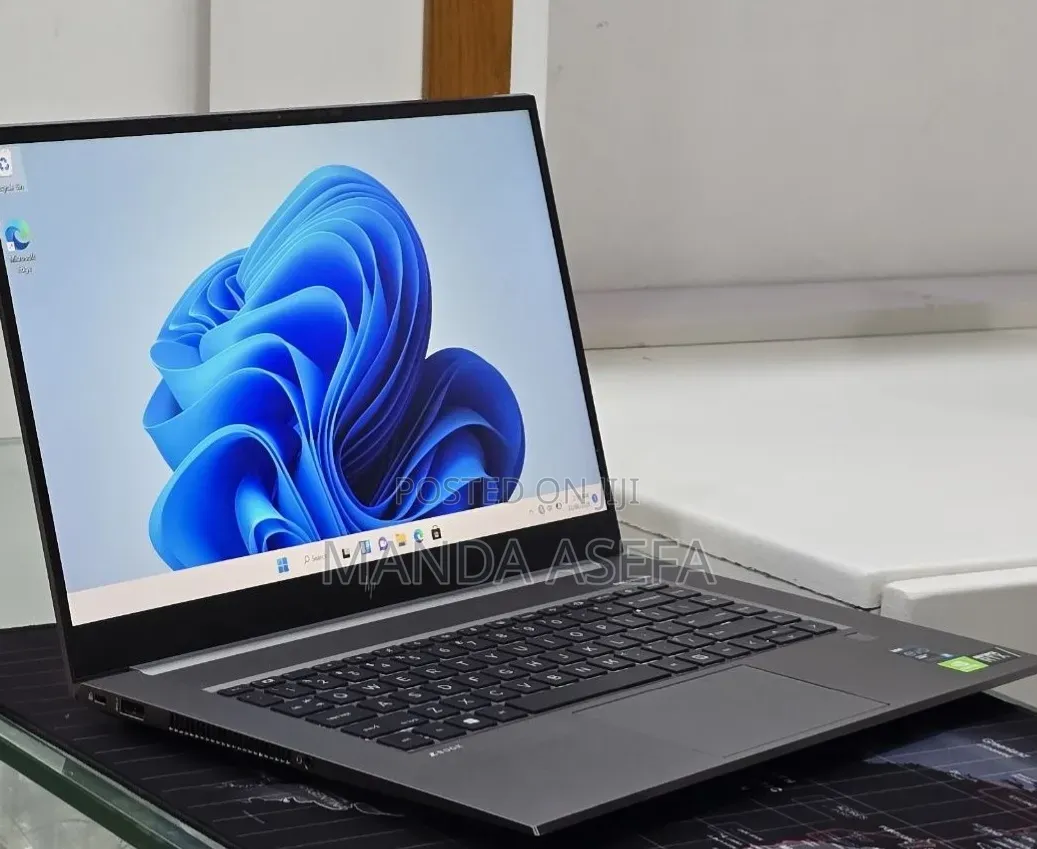New Laptop HP ZBook 15 32GB Intel Core i7 SSD 512GB