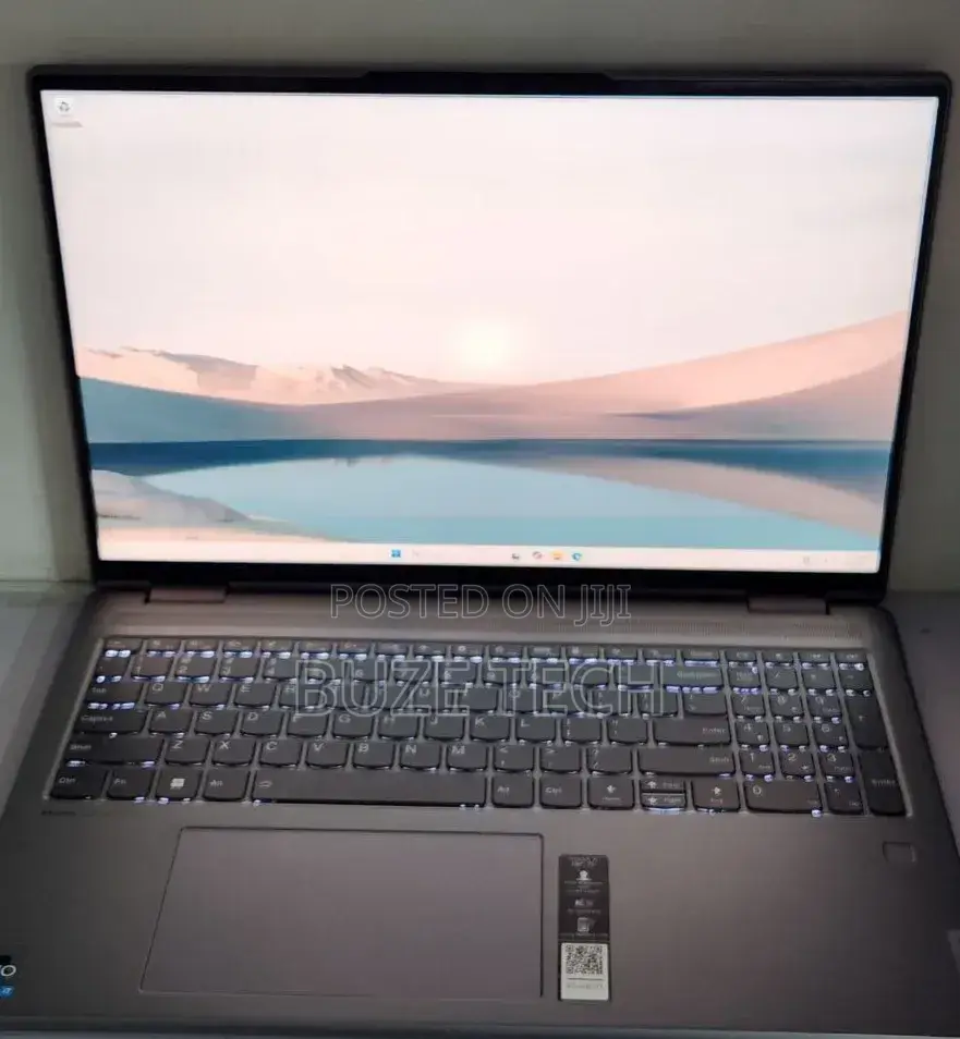 New Laptop Lenovo Yoga 7i 16GB Intel Core i7 SSD 512GB