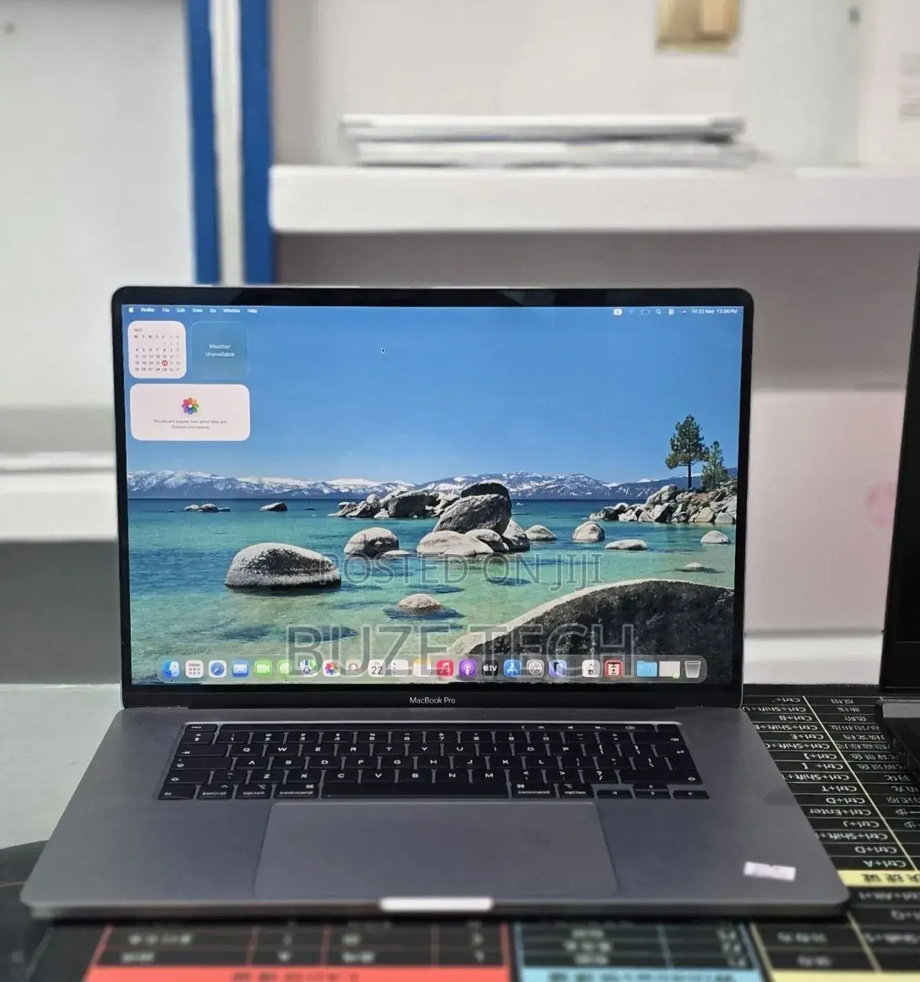 New Laptop Apple MacBook Pro 2019 32GB Intel Core i9 SSD 1T