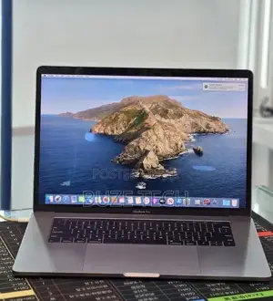 New Laptop Apple MacBook Pro 2018 32GB Intel Core i7 SSD 1T