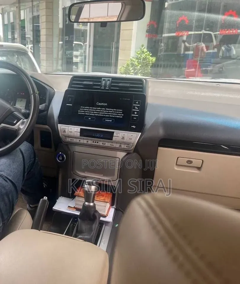 Toyota Land Cruiser Prado 2022 Gray