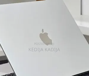 New Laptop Apple MacBook Air 2022 M2 16GB Apple M2 SSD 512GB
