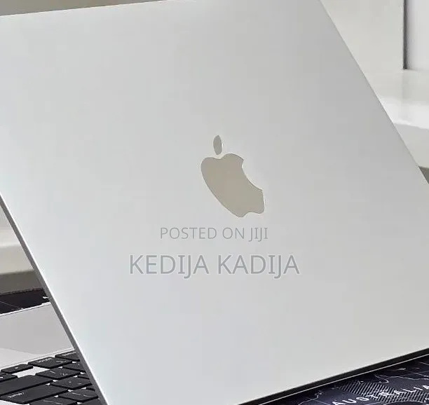 New Laptop Apple MacBook Air 2022 M2 16GB Apple M2 SSD 512GB