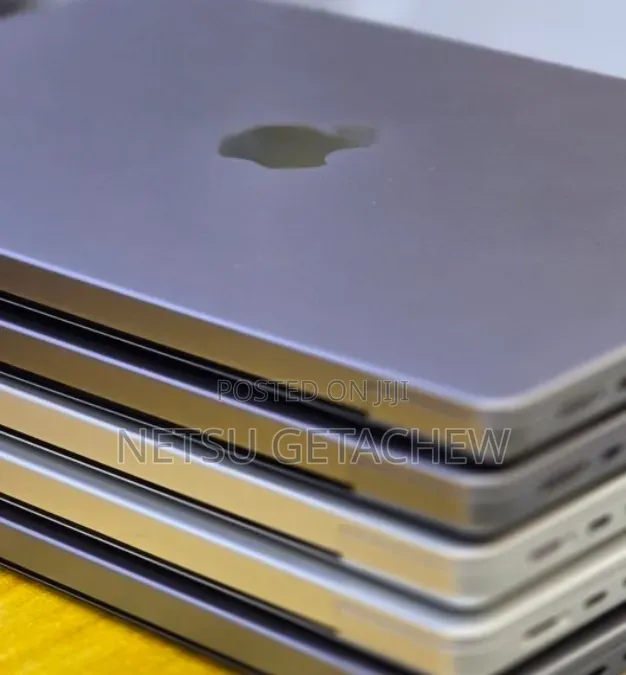New Laptop Apple MacBook Pro 2021 M1 16GB Apple M1 Pro SSD 512GB