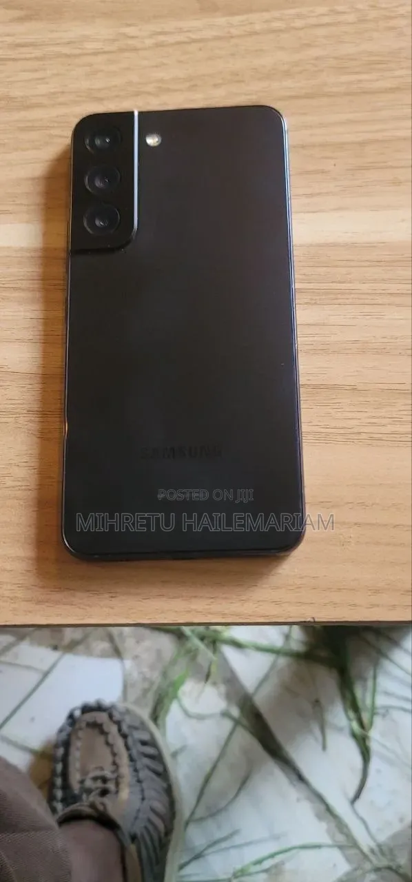 New Samsung Galaxy S22 5G 128 GB Black