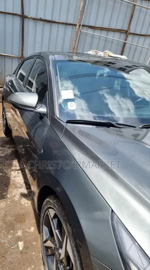 Hyundai Avante 2021 Gray