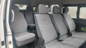 Toyota HiAce 2019 White