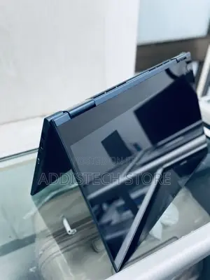 New Laptop Lenovo Yoga C740 8GB Intel Core i5 SSD 512GB