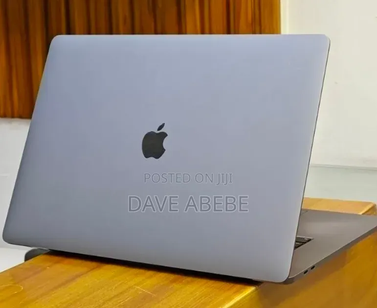 New Laptop Apple MacBook Pro 2018 32GB Intel Core i9 SSD 2T