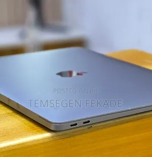 New Laptop Apple MacBook Pro 2021 M1 16GB Apple M1 SSD 256GB