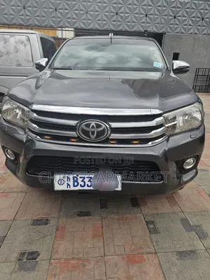 Toyota Hilux 2017 Gray