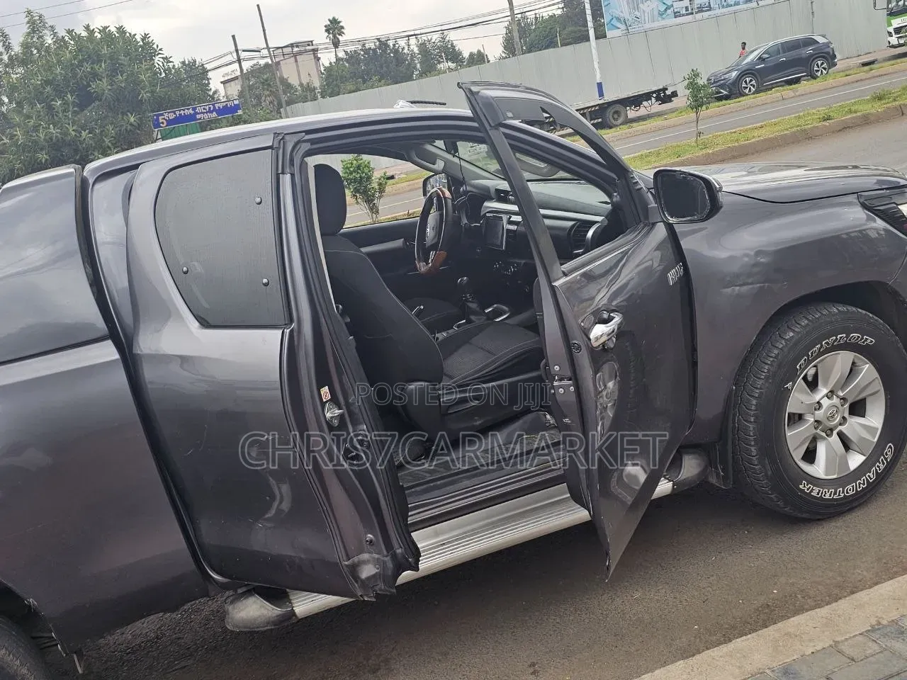 Toyota Hilux 2017 Gray