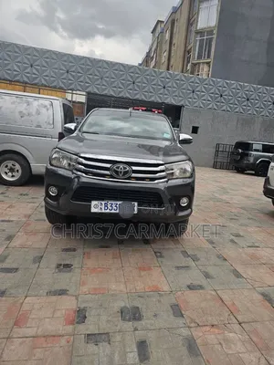 Toyota Hilux 2017 Gray