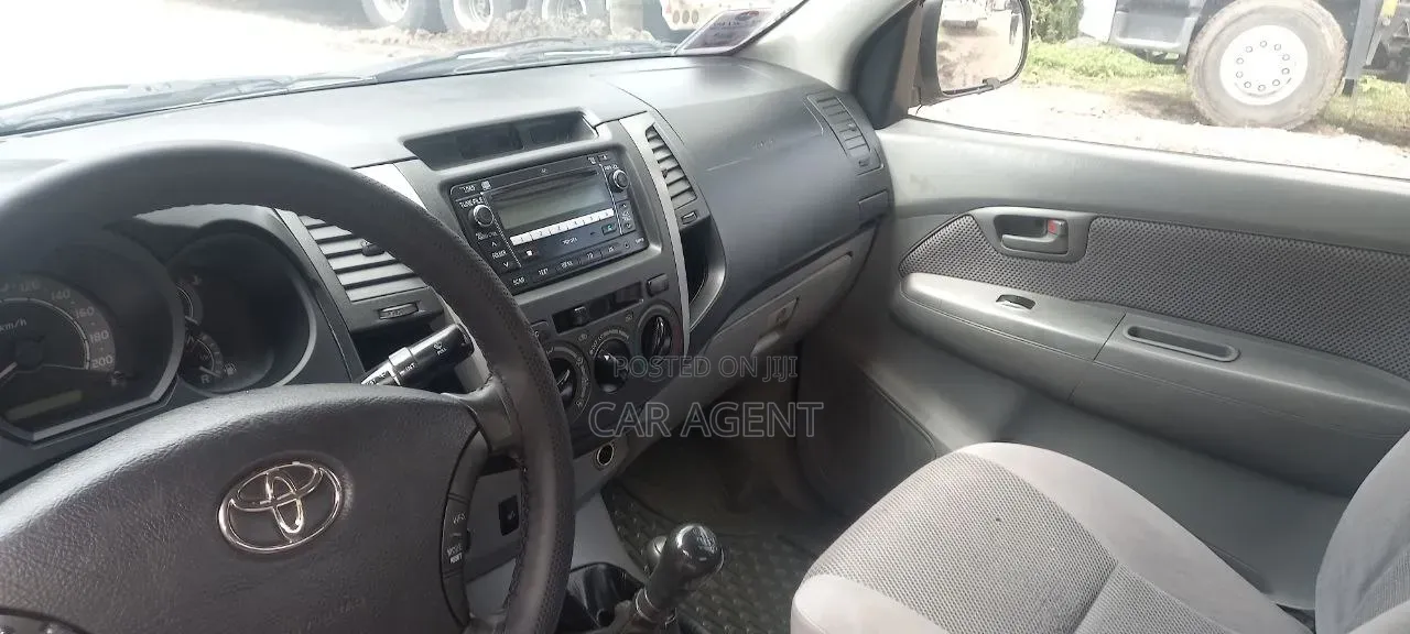 Toyota Hilux 2007 Silver
