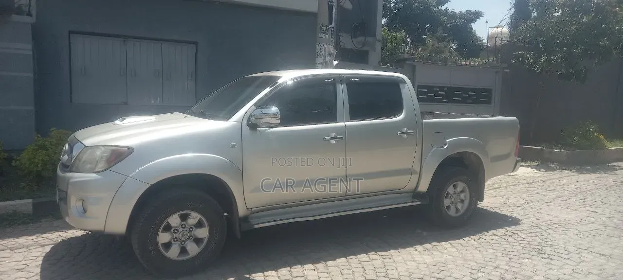 Toyota Hilux 2007 Silver