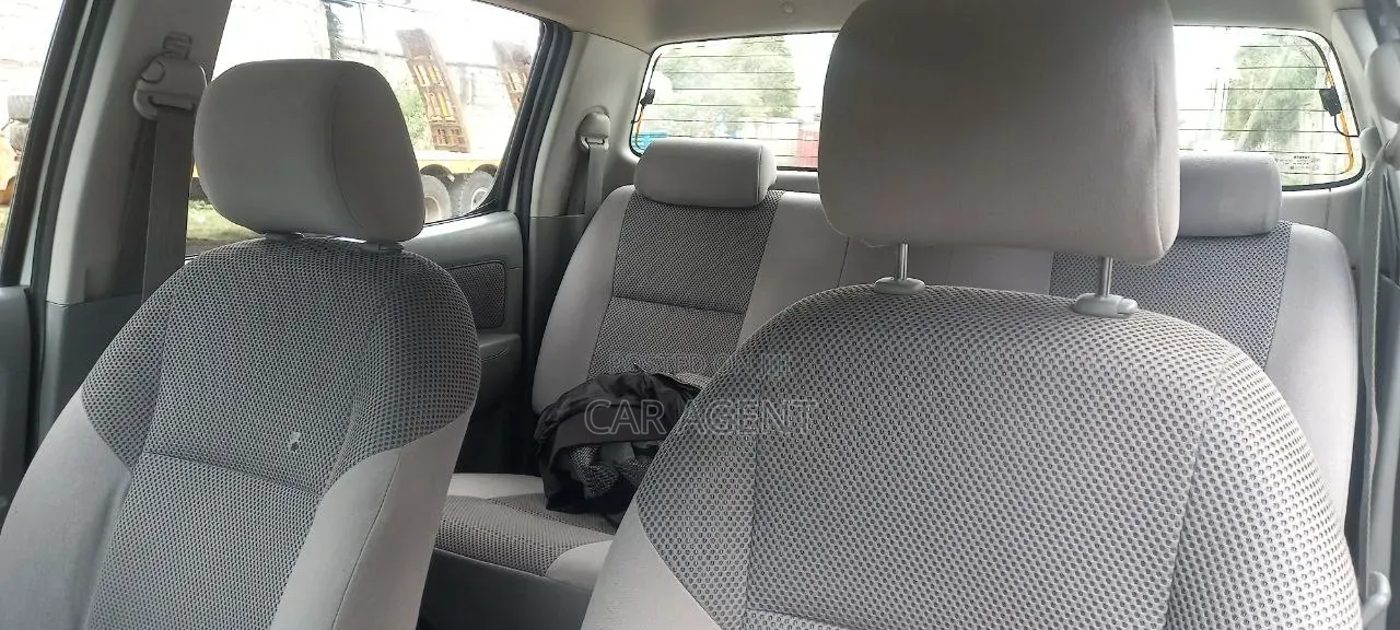 Toyota Hilux 2007 Silver