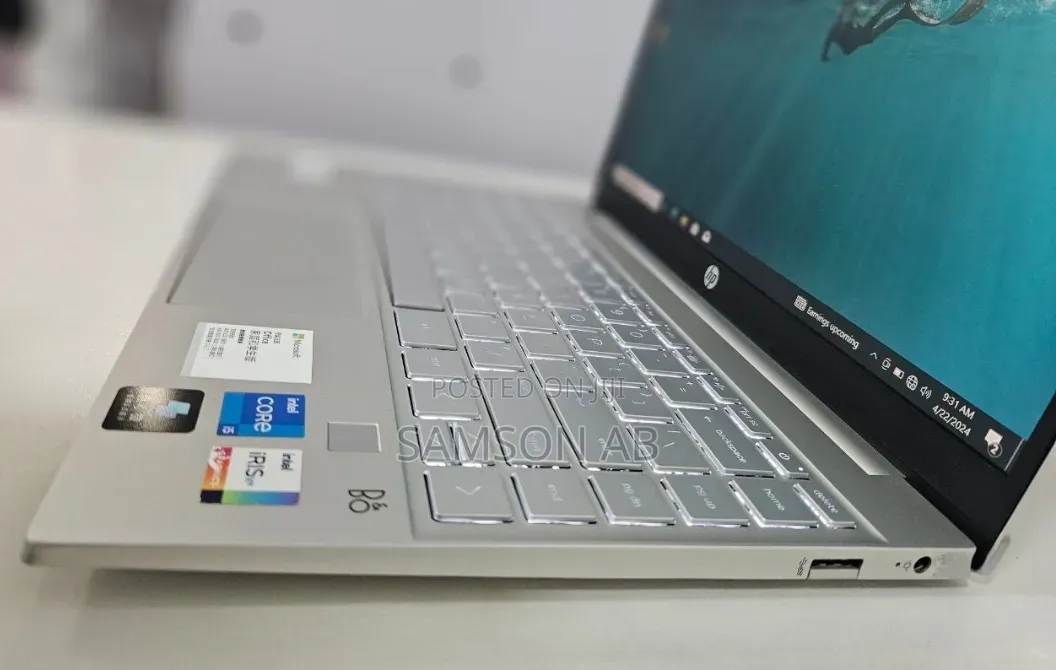 New Laptop HP Pavilion 13 8GB Intel Core i5 SSD 512GB